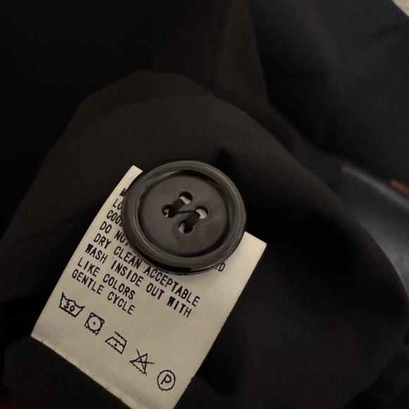 Black plus size Power suit! Size 16/18 - Picture 3 of 4